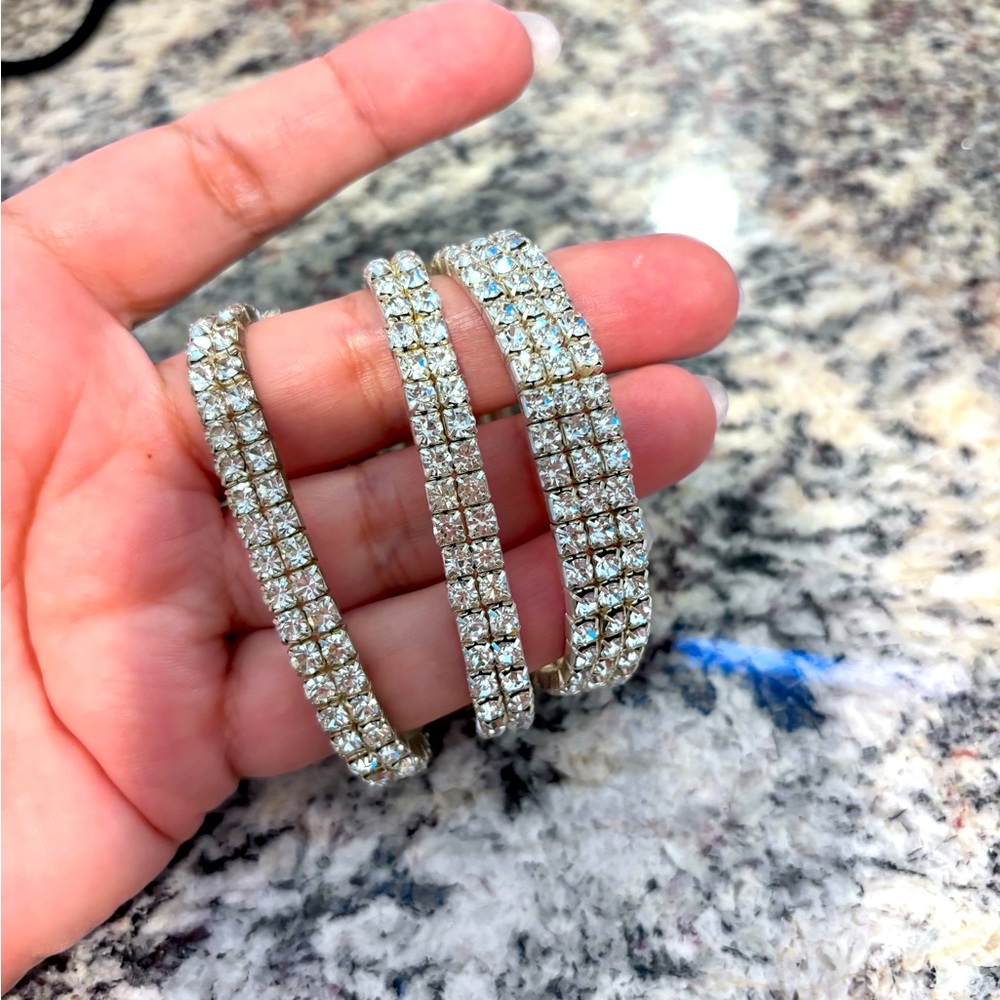 Beautiful pack of 3 rhinestone stretch bracelets.